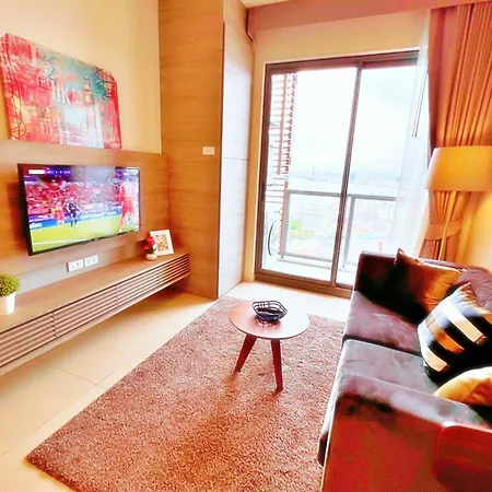 Unixx City Center High Floor Sea View07